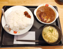 [松屋]創業ハンバーグビーフカレー(720円)