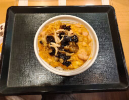 [なか卯]4種きのこの親子丼[並](590円)